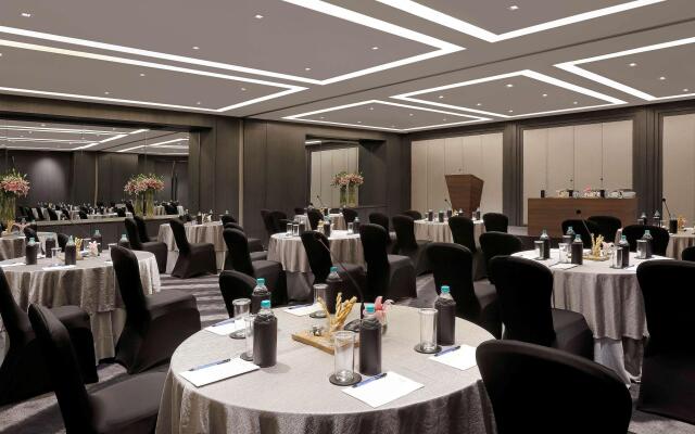Novotel Chennai Chamiers Road Hotel