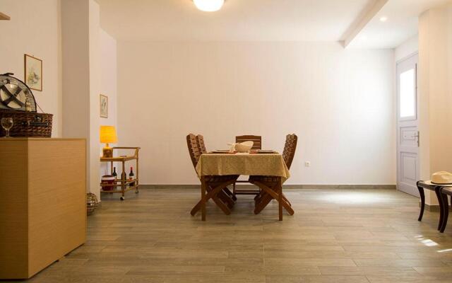 VILLA AELIA in Spetses - charm & convenience, 2min beach