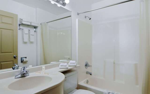 Microtel Inn & Suites by Wyndham Eagle River/Anchorage Area