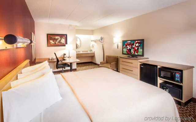 Red Roof Inn Detroit - Troy