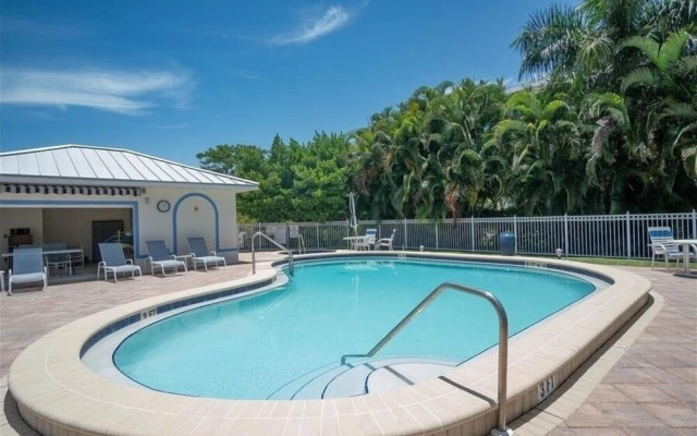 Grandview312 - Grandview 2 Bedroom Condo by Redawning