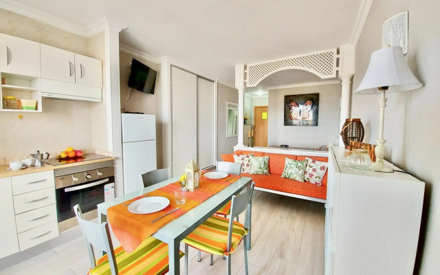 Ocean and Sun Studio Apartment