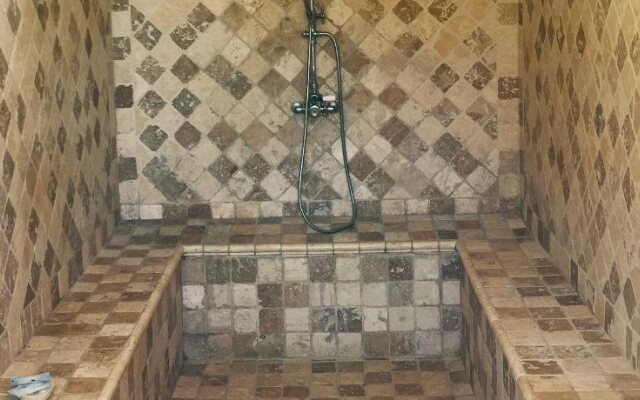 VILLA MERCEDES b&b