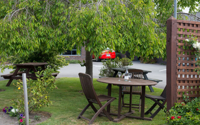 Aston Court Motel Blenheim