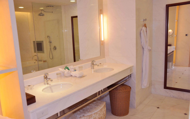Grand Victoria Hotel