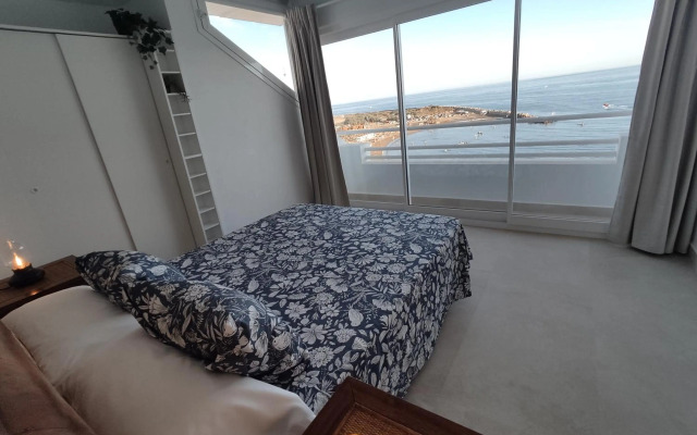 Front Sea View Penthouse