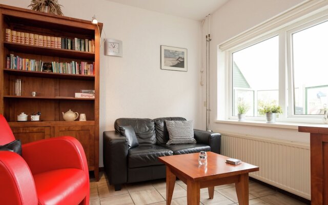 Quaint Apartment in Oosterend Terschelling Near the Sea