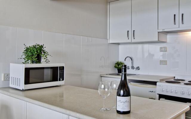 1 Bedroom Surfer’s View with Parking in Manly