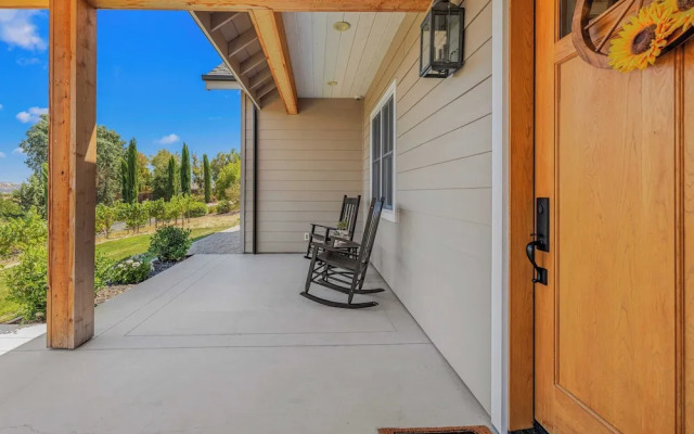 Cooperage by Avantstay Vineyard, Views, Soccer