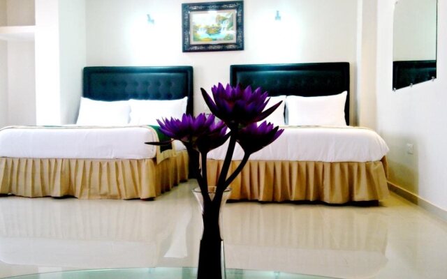 Lazaani Hotel & Restaurant