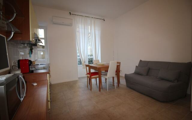 Nice Booking - FRANCE Carré d'Or - Plage