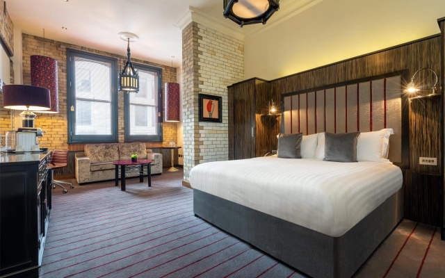 The Trinity City Hotel