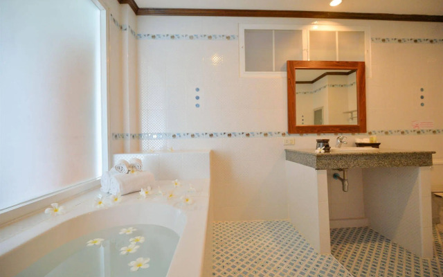 Tri Trang Beach Resort by Diva Management