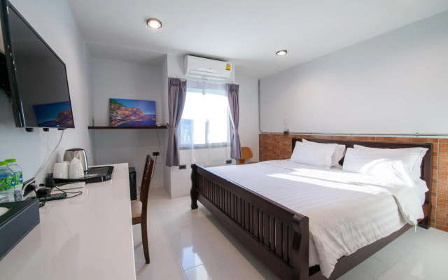 We Terminal Hotel