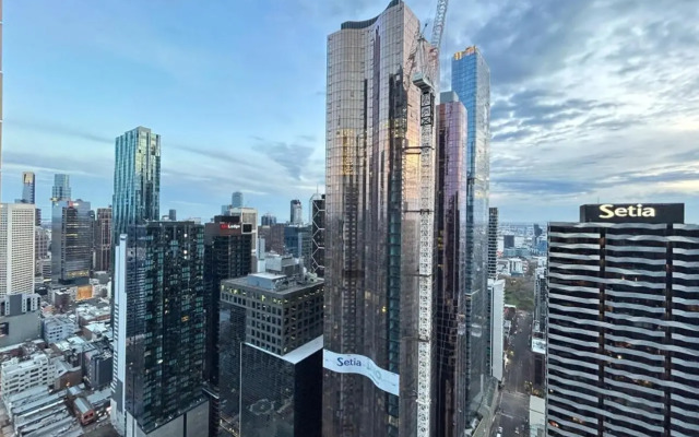 Best view 2BR1BA 40+floor in CBD+ Balcony +wifi