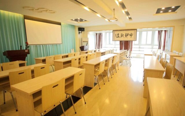 GreenTree Alliance HuaiBei Railway Station Jinseyuntian Hotel