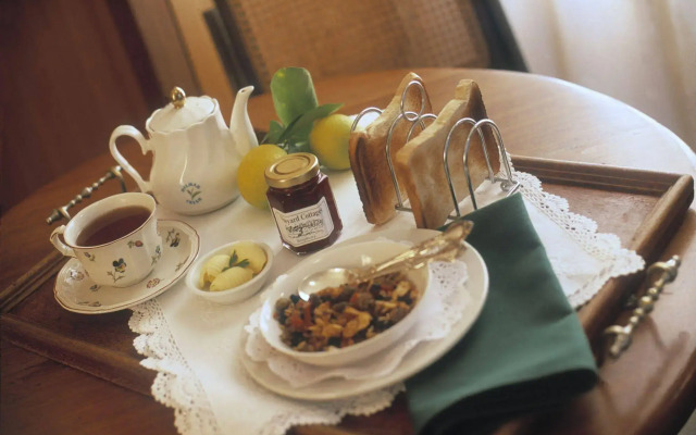 Vineyard Cottages & Cafe