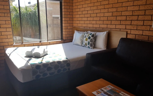 Royal Palms Motor Inn