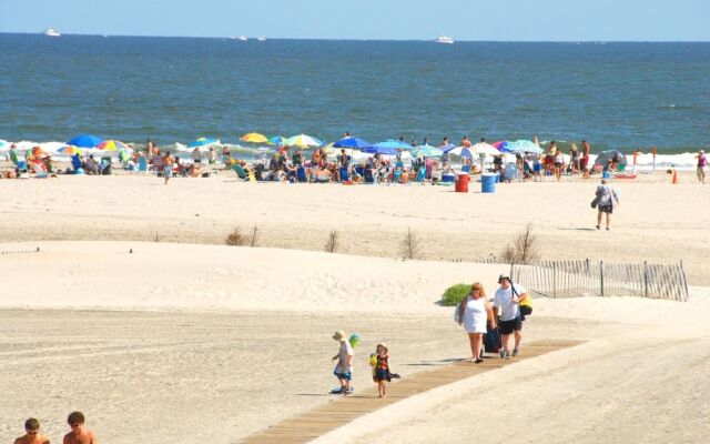 Bristol Plaza Resort Motel