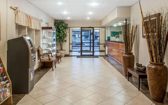 Quality Inn & Suites Grants - I-40