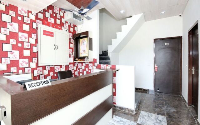 OYO 14529 The Sitara Hotel