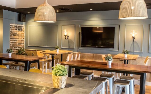 Crown Hotel Surry Hills