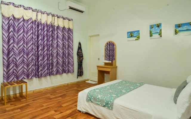 Huraa East Inn