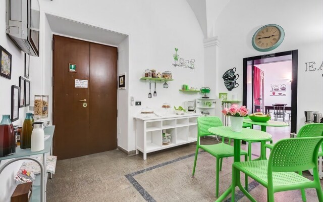 Romantic Vatican Rooms Guest House