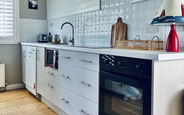 Wavecrest Holiday Cottage