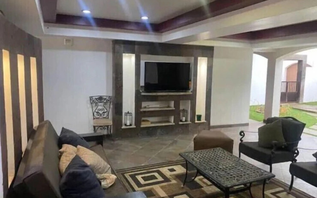Casa Toronto