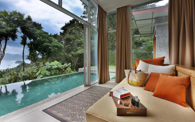 Ambong Pool Villas - Private Pool