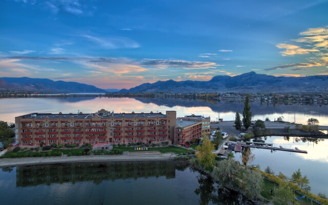 Holiday Inn Hotel & Suites Osoyoos, an IHG Hotel