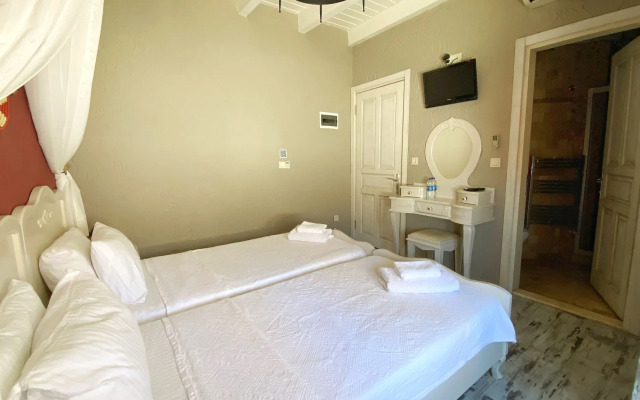 Rue d’Azur Alacati