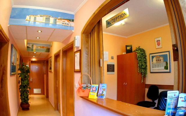 Villa Curic