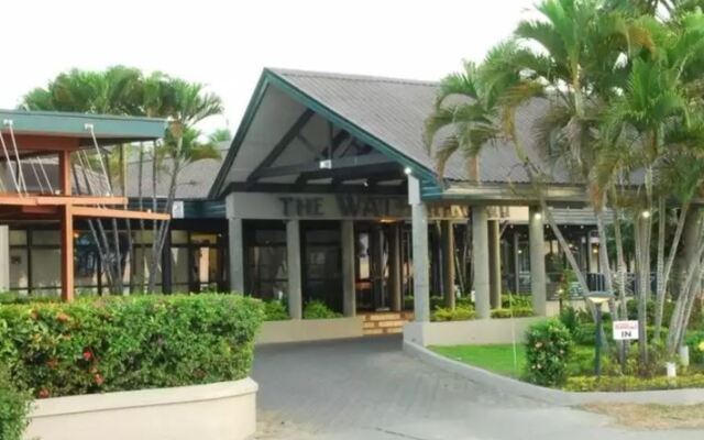 Tanoa Waterfront Hotel