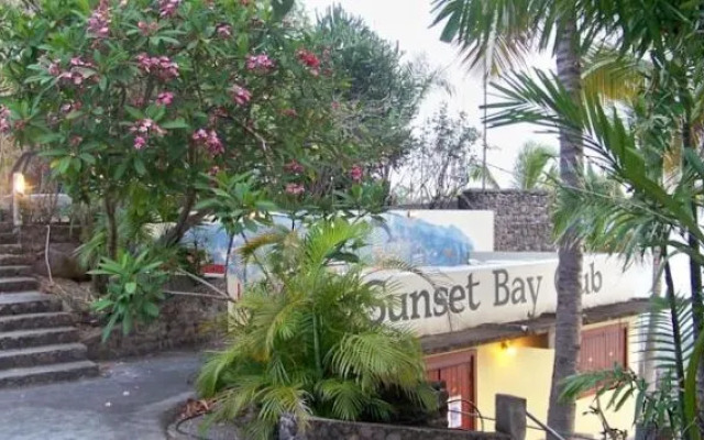 Sunset Bay Club & SeaSide Dive Resort