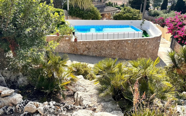Rock Garden Villa in Isola