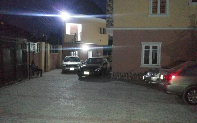 Ayoluyem Hotel
