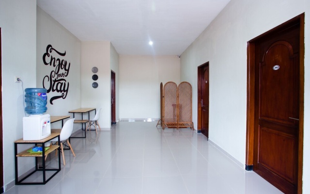 Safara Guesthouse Syariah by Oyo Rooms – Hotel Rooms – Semarang