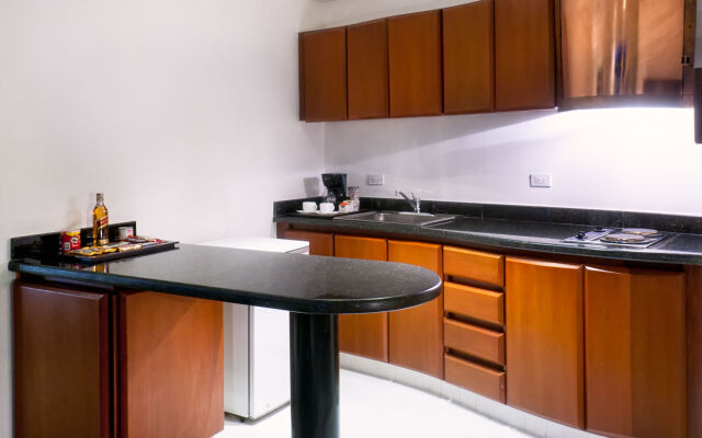 Richmond Suites Hotel