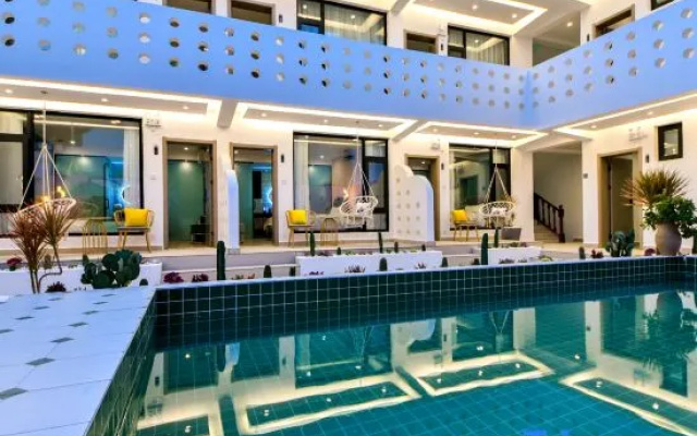 Ban'cheng Light Luxury Scenic Courtyard-Style Hotel (Dali Ancient City South Gate) – Pool – Dali