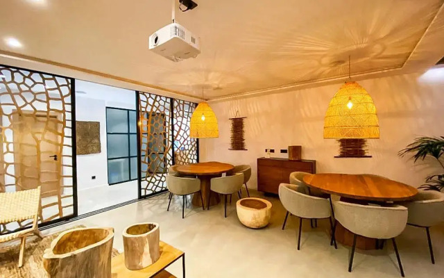 S´Estancia Suites