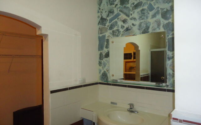 The Guaras Hostal - Hostel