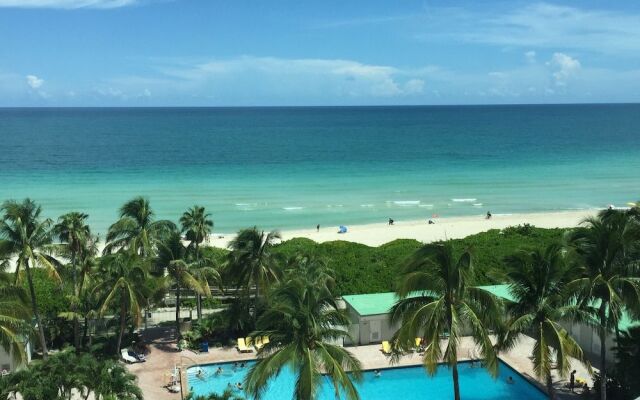 Casablanca by Design Suites Miami