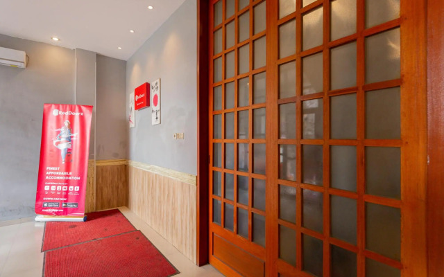 RedDoorz @ Manukan Surabaya