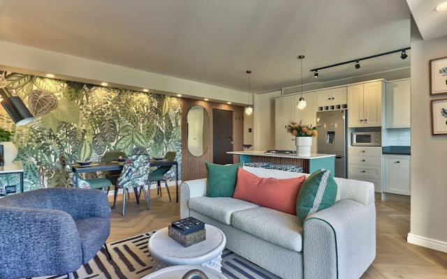 437 St Martini Gardens