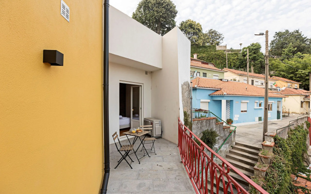 Superb Flat w/ Balcony and AC by LovelyStay