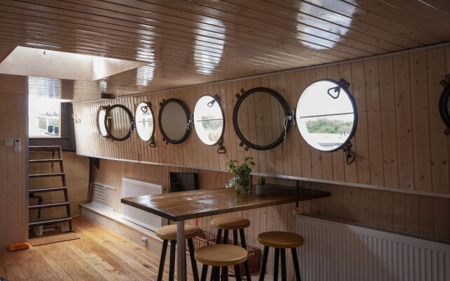 Houseboat De Tulp