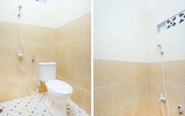 Omah Mbah Lurah Syariah by OYO Rooms