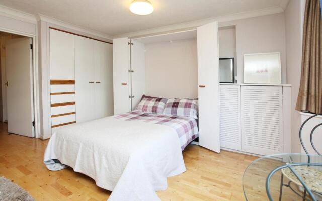 Tower Bridge Apartment